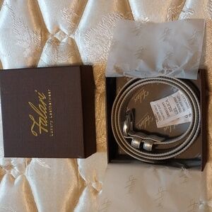 Falari silver leather belt. NWOT